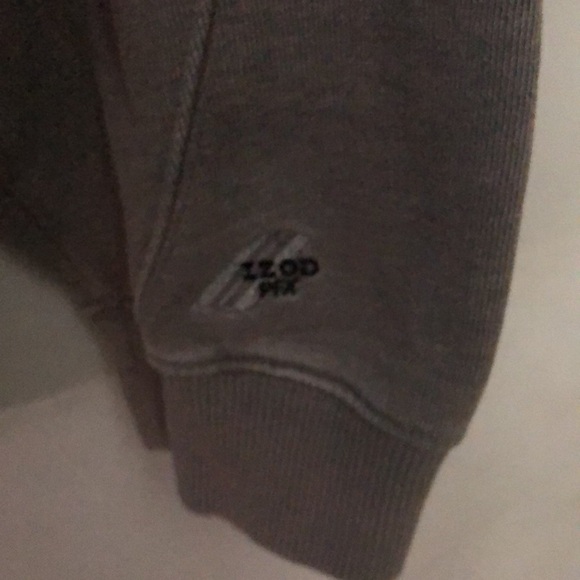 IZOD Perform X Crewneck Size XL - Picture 3 of 4